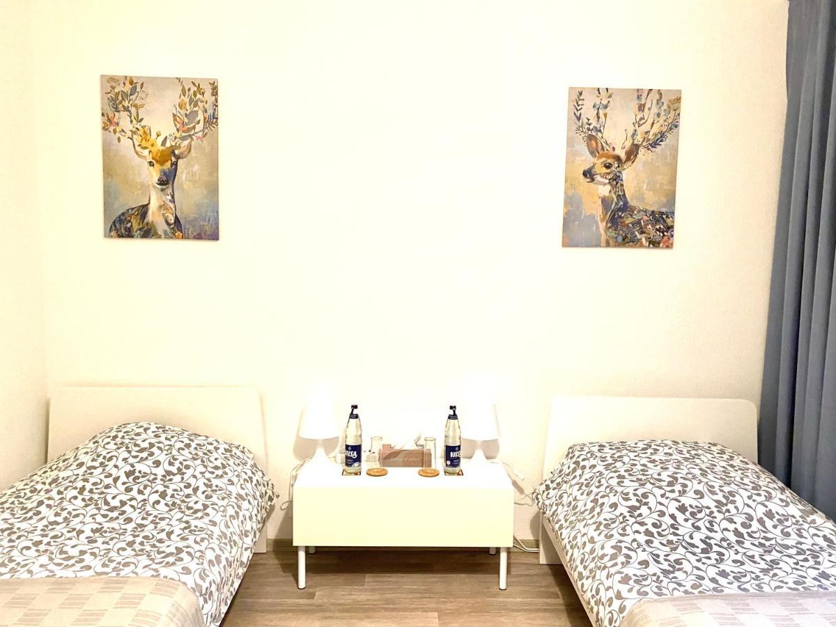 Welcome To Messe!-Two-Bedroom Apartment&Balcony Hanovra Exterior foto