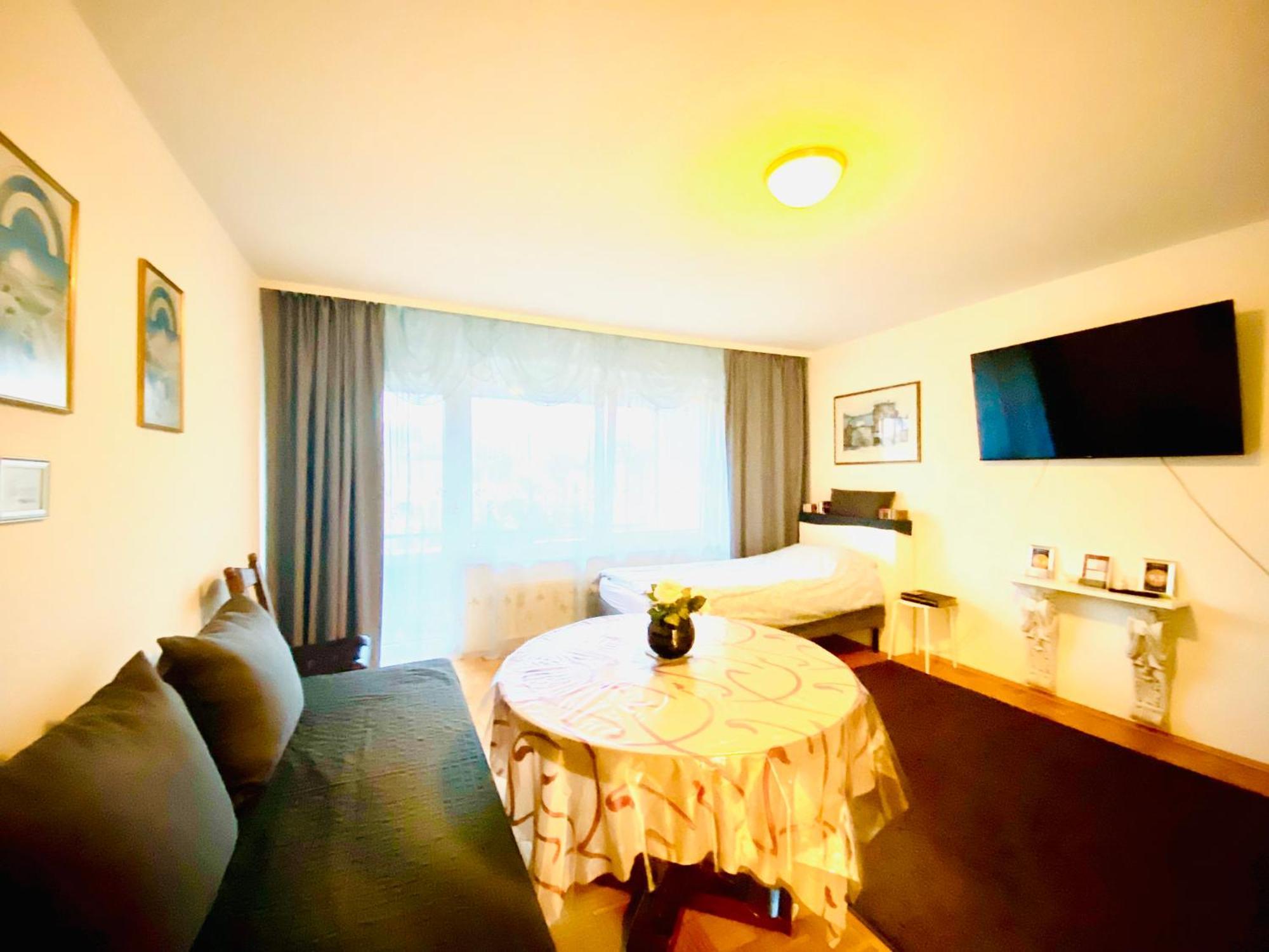 Welcome To Messe!-Two-Bedroom Apartment&Balcony Hanovra Exterior foto